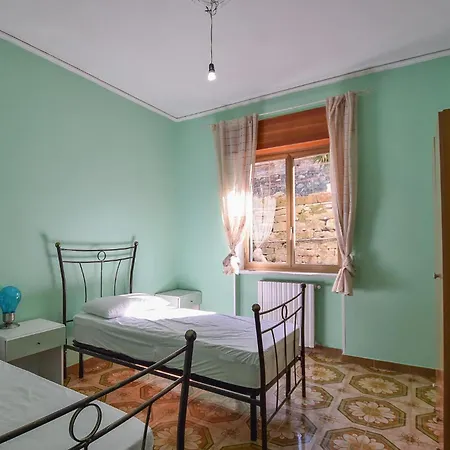2 Bedroom Pet Friendly In *