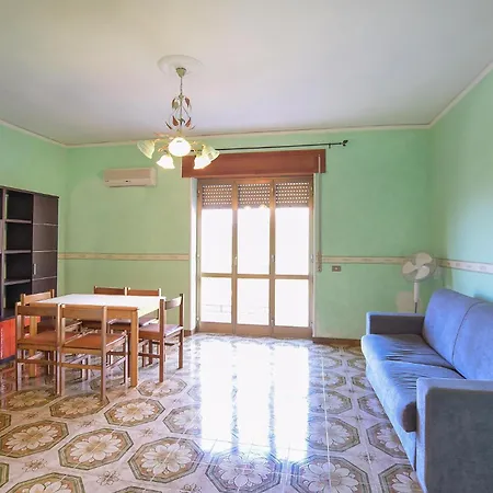 Apartment 2 Bedroom Pet Friendly In *