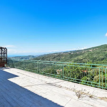 Apartment 2 Bedroom Pet Friendly In